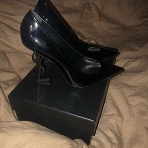COPY - YSL closed toed black heels